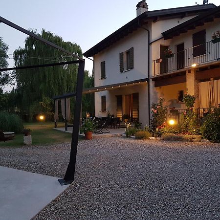 L'Isolo B&B E Case Vacanza モンツァンバーノ エクステリア 写真