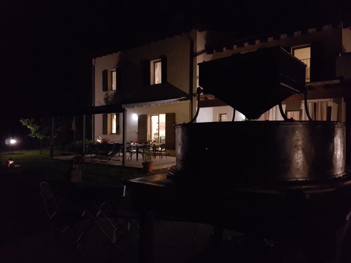 L'Isolo B&B E Case Vacanza モンツァンバーノ エクステリア 写真